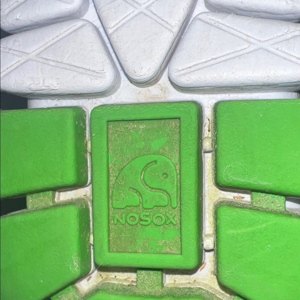 Kids No Sox Slip On Shoes size 3 - Picture 2 of 8